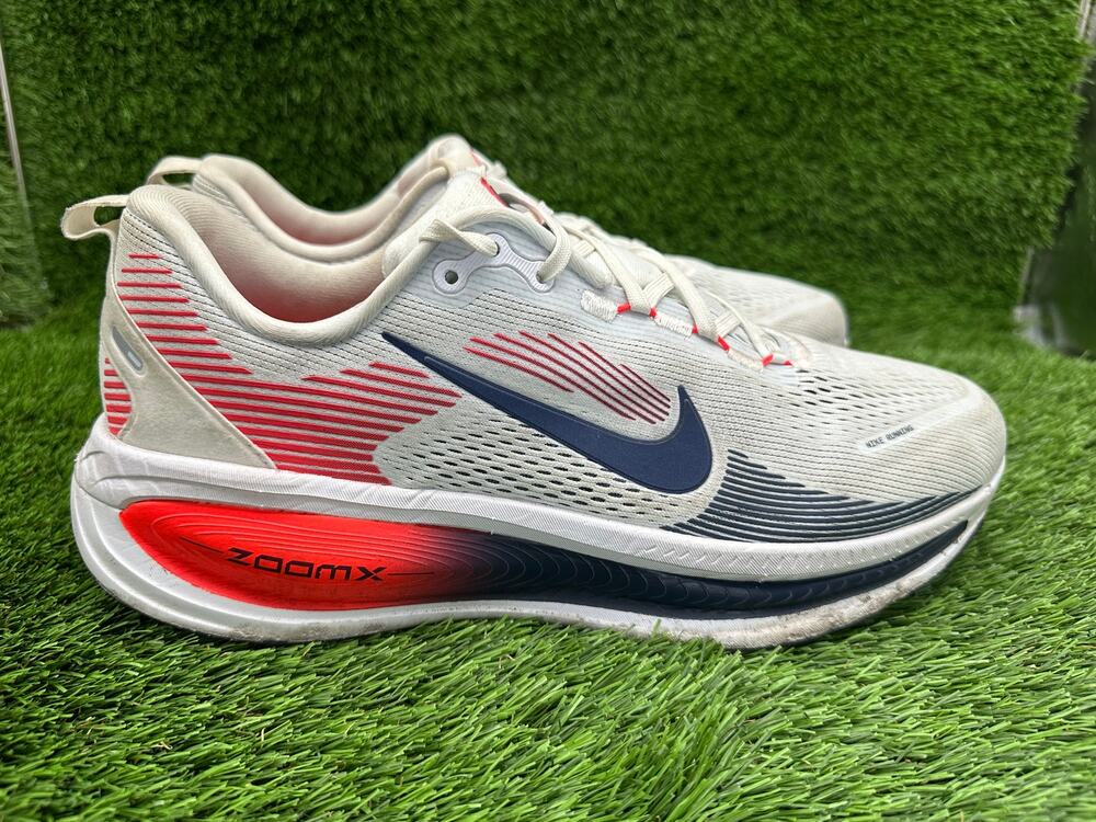 Nike Vomero 18 HM6803-112 Athletic Sneaker Men's 12 White Mesh Training Jogging